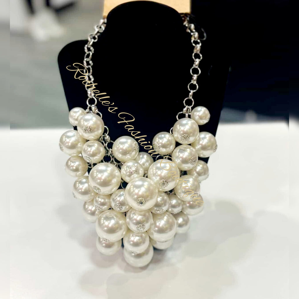 Pearl And Silver Necklace Set